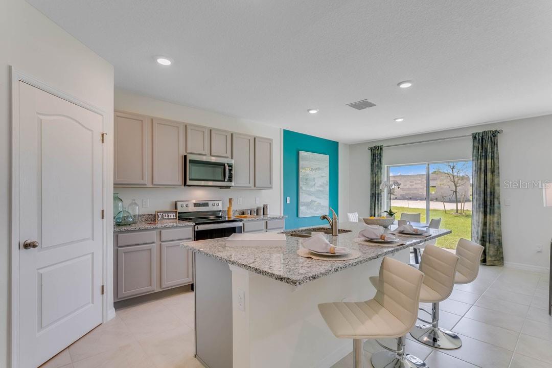 Image 8 of 42 For 2111 Greenwood Oak Drive