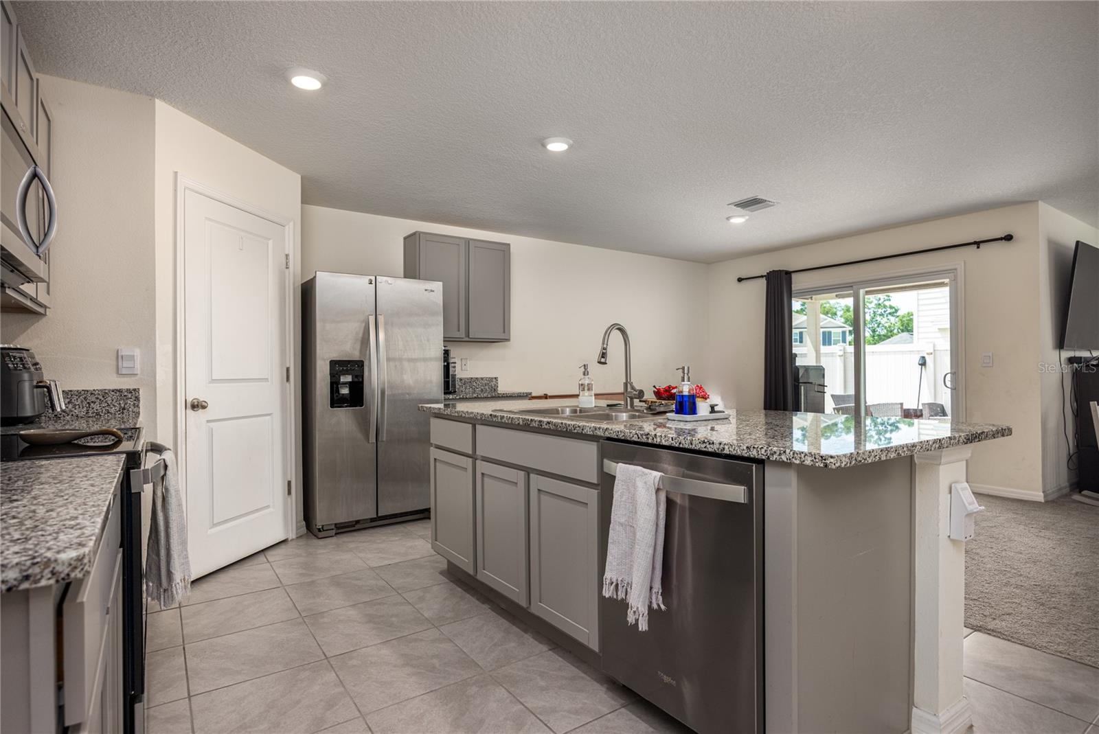 Image 18 of 38 For 19152 164th Place