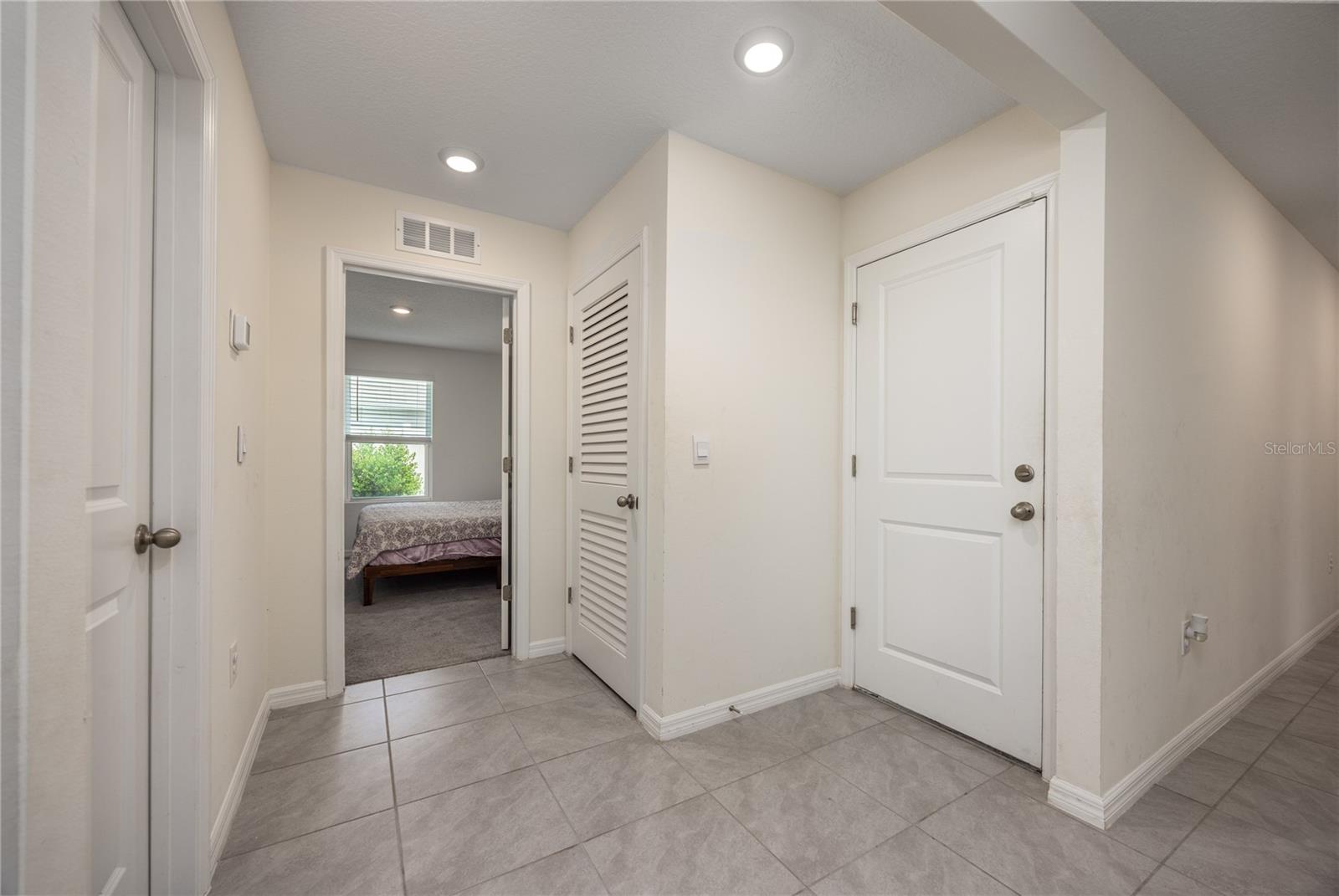 Image 21 of 38 For 19152 164th Place