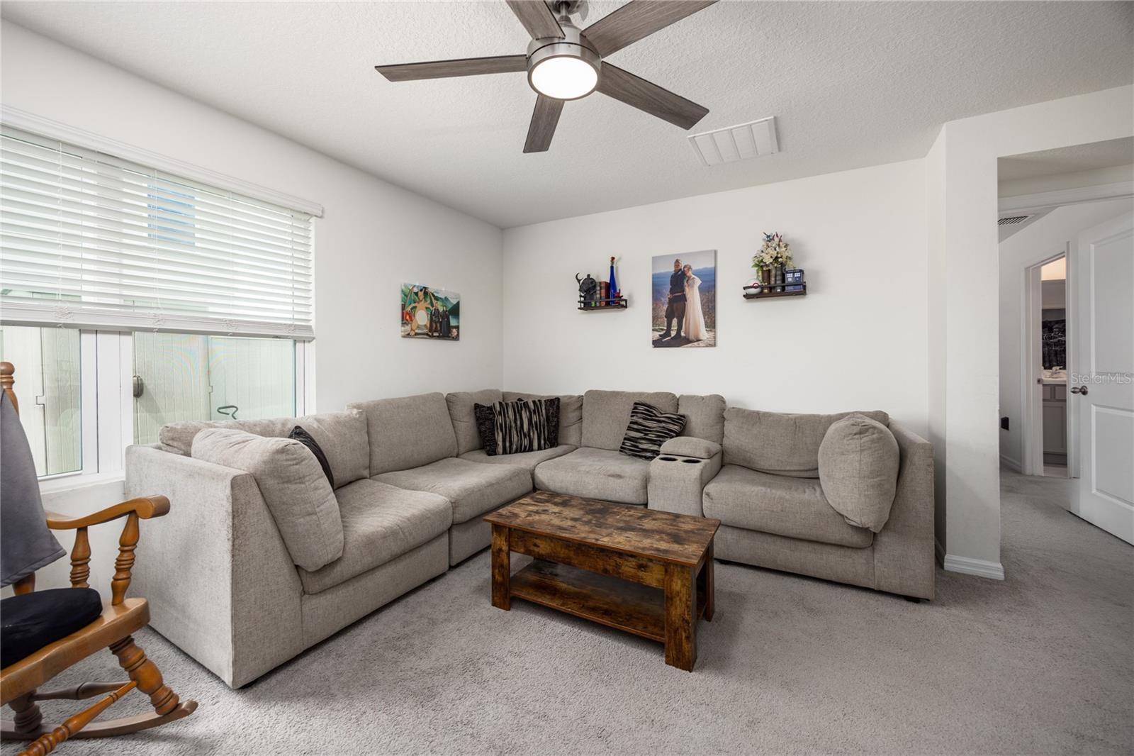 Image 6 of 38 For 19152 164th Place