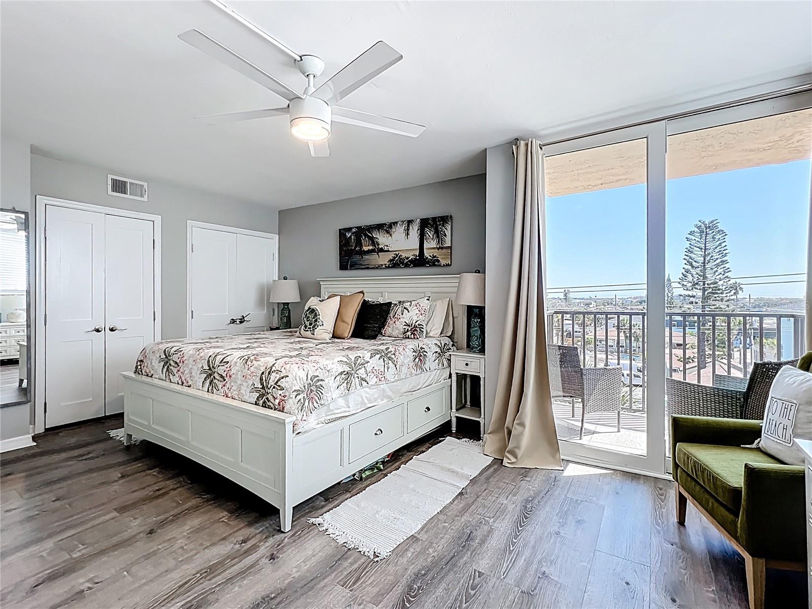 Image 14 of 29 For 14146 Gulf Boulevard 3a