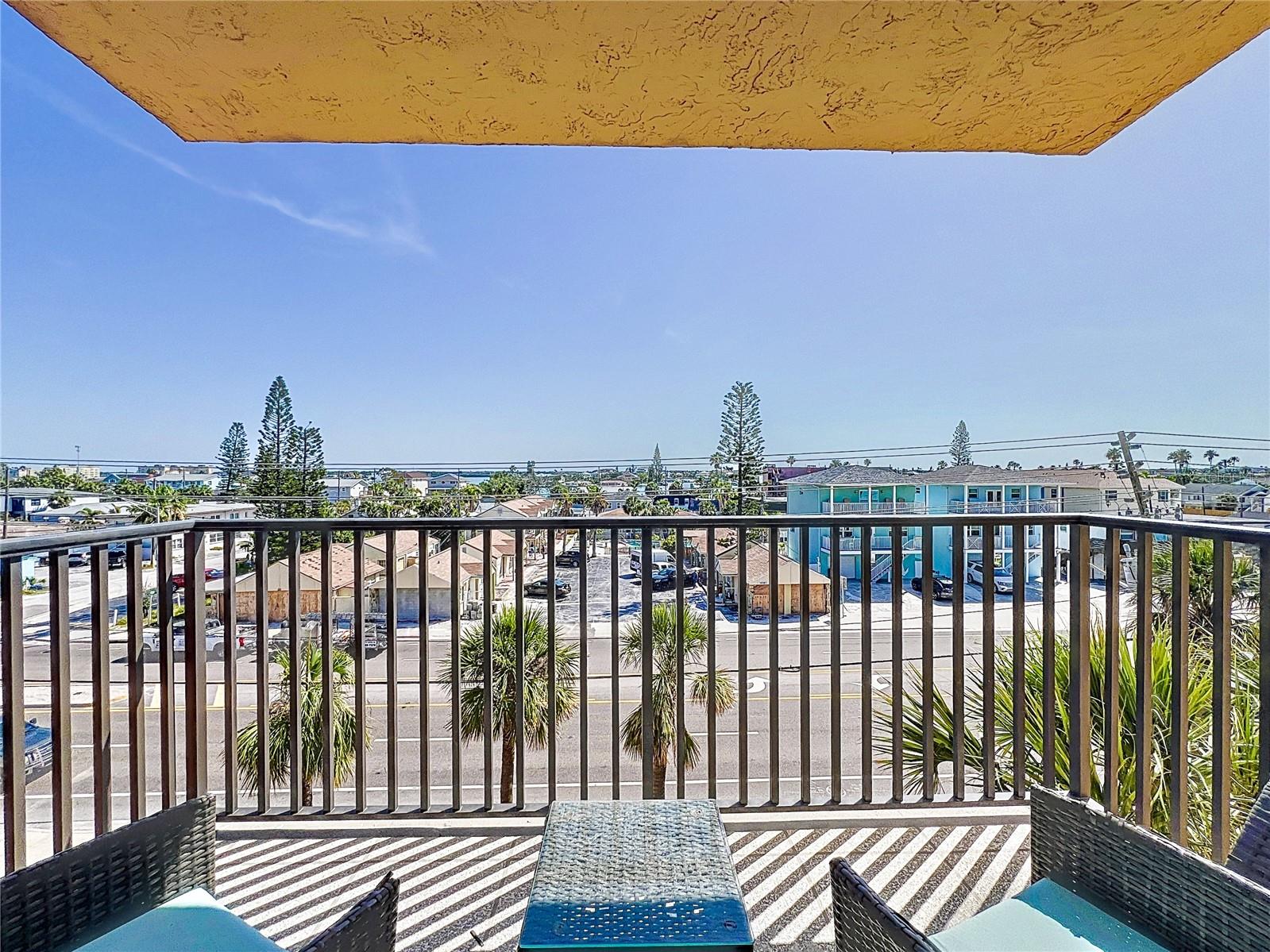 Image 15 of 29 For 14146 Gulf Boulevard 3a