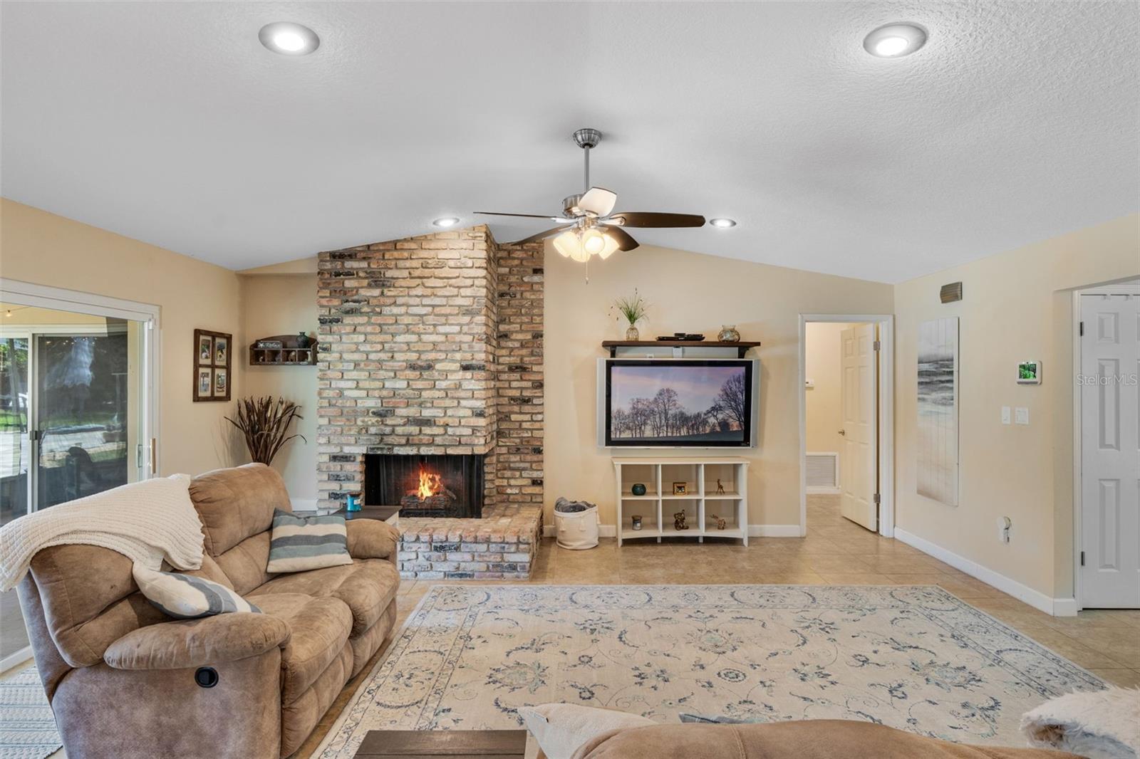 Image 12 of 66 For 986 Stonewood Lane