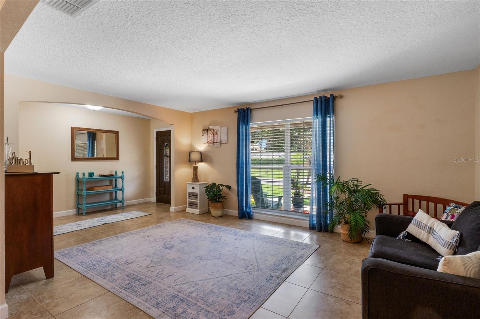 Image 18 of 66 For 986 Stonewood Lane