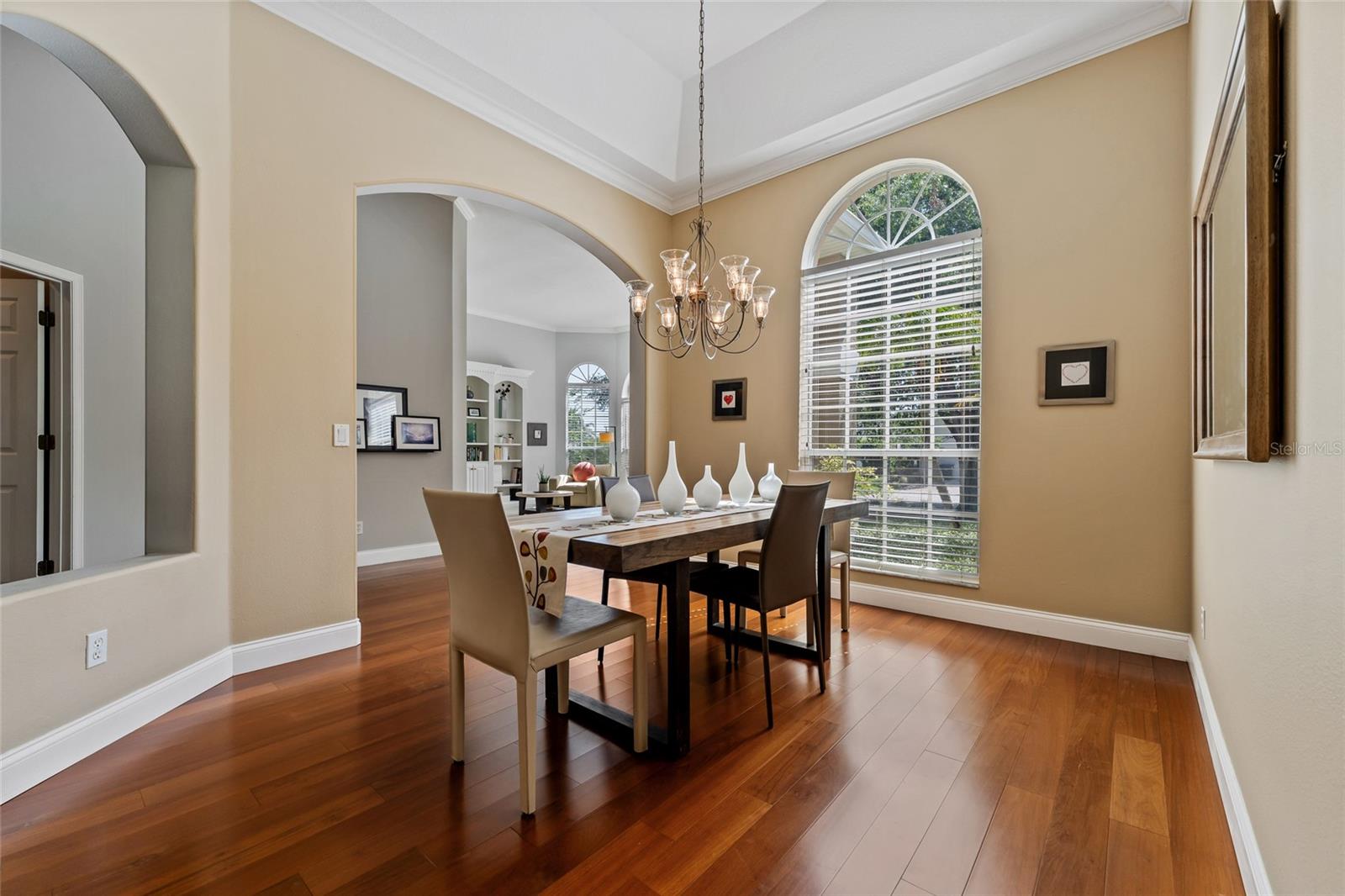 Image 15 of 40 For 10030 Chatham Oaks Court