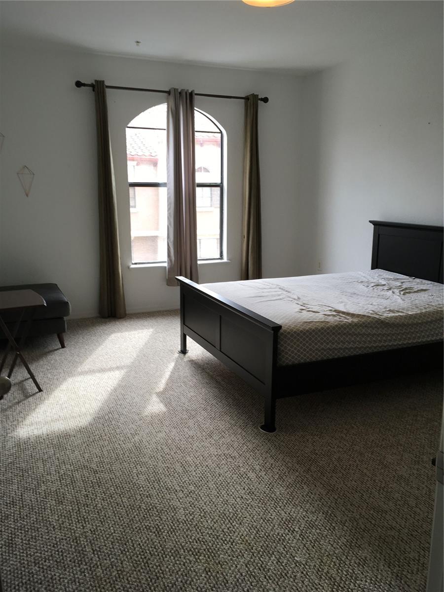Image 6 of 7 For 6131 Metrowest Boulevard 109