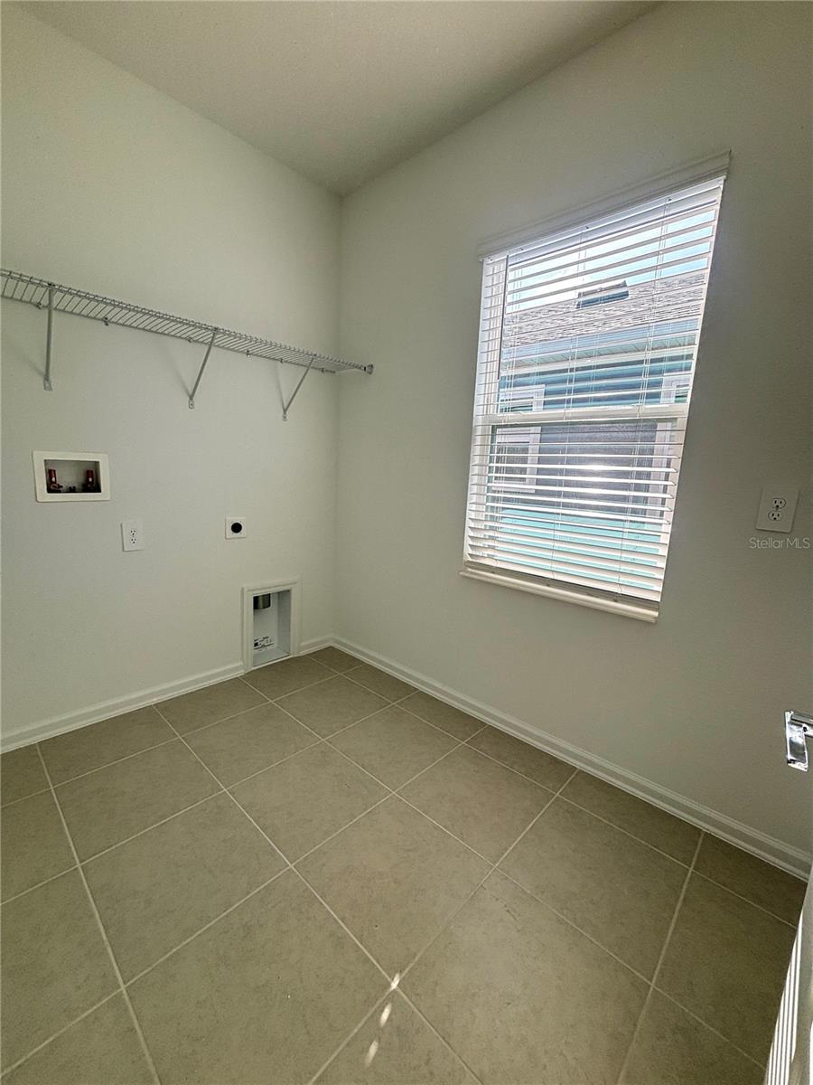 Image 19 of 22 For 9527 Passaic Parkway