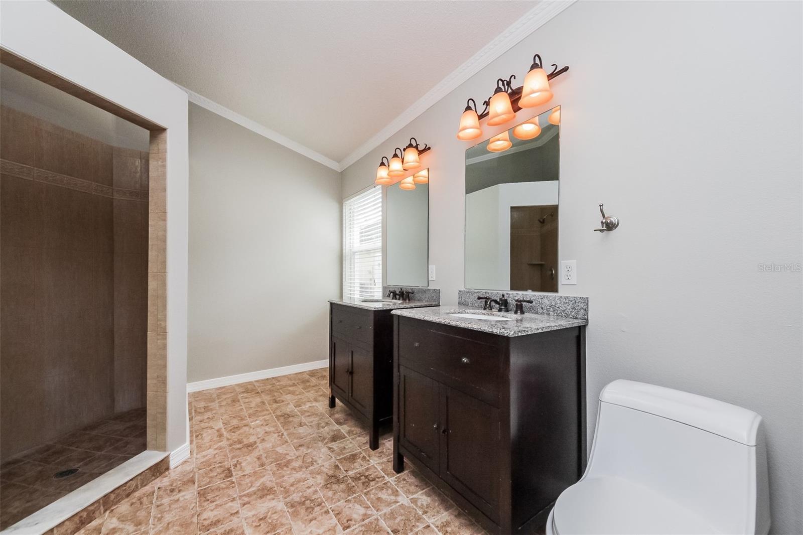 Image 13 of 15 For 12410 Beacontree Way