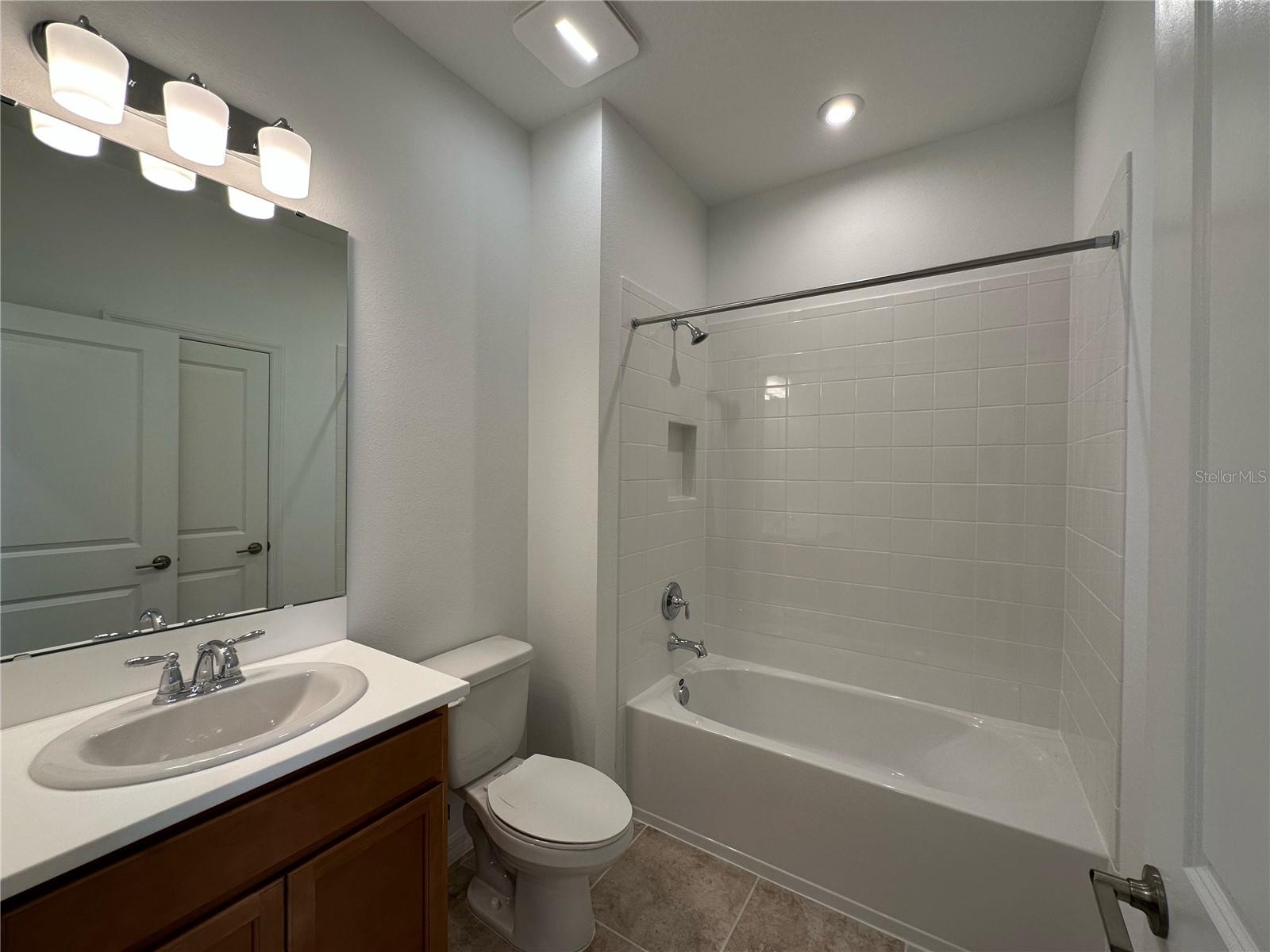 Image 14 of 32 For 2190 Ridge Pointe Lane