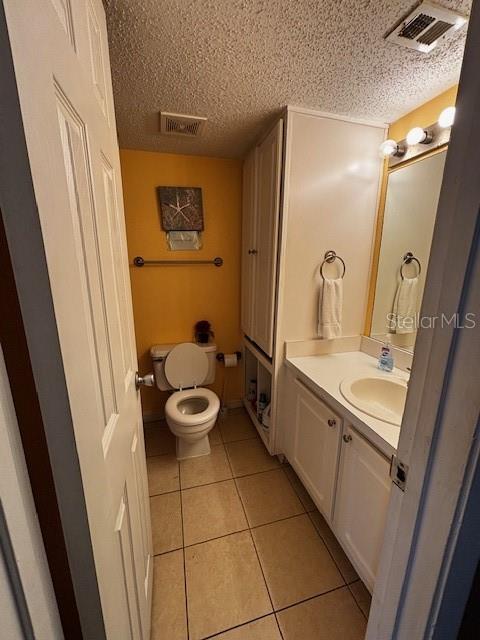 Image 13 of 15 For 121 Oyster Bay Circle 200