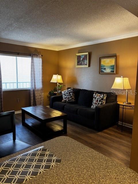 Image 3 of 15 For 121 Oyster Bay Circle 200