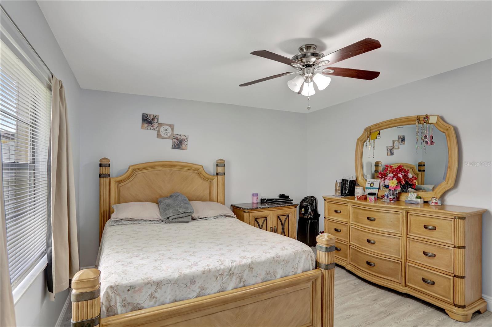 Image 18 of 46 For 7 Madeira Avenue