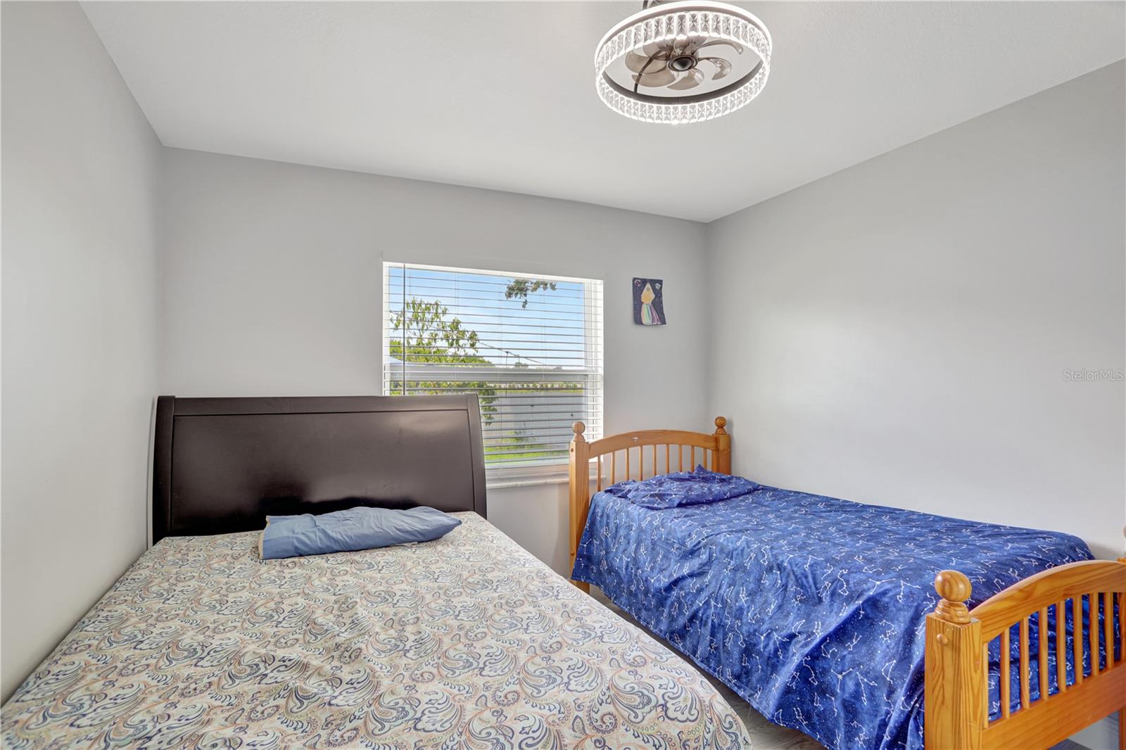 Image 22 of 46 For 7 Madeira Avenue
