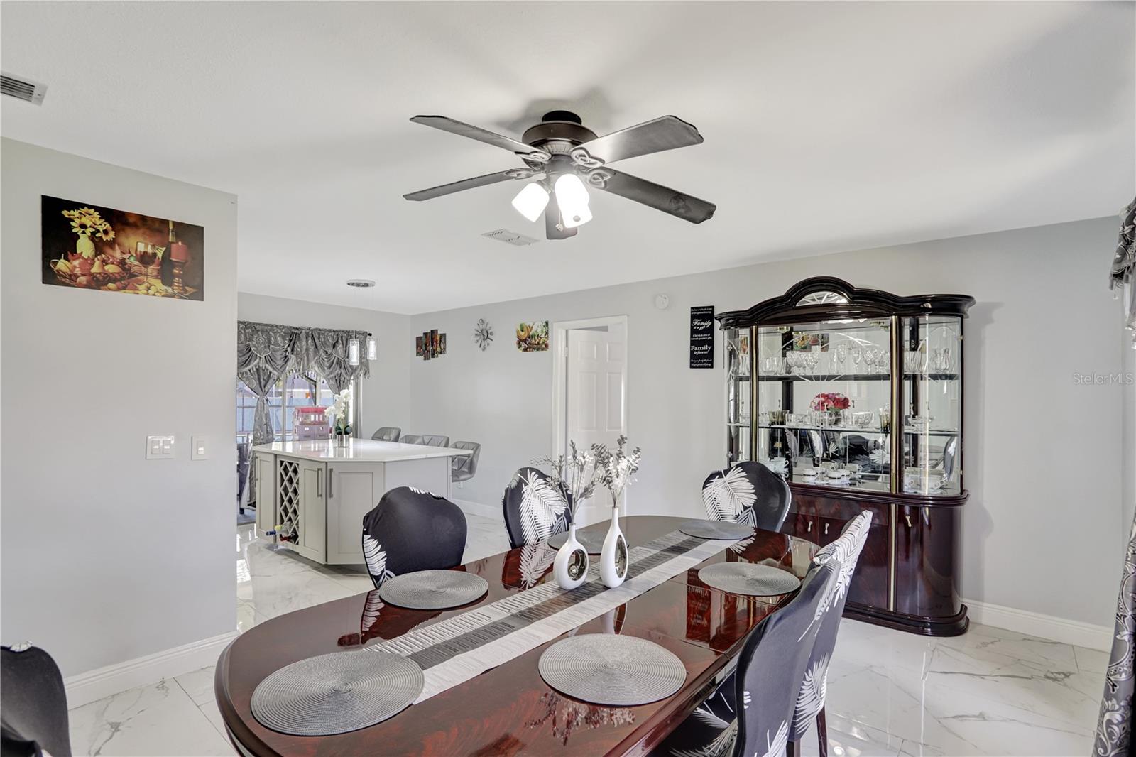Image 5 of 46 For 7 Madeira Avenue