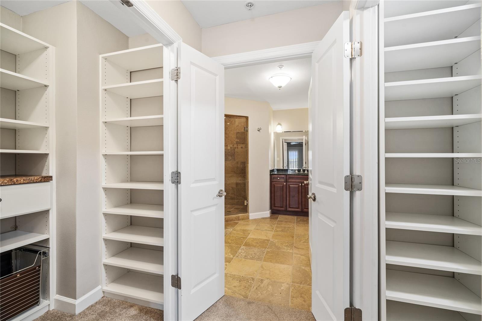 Image 18 of 47 For 2305 Edgewater Drive 1509