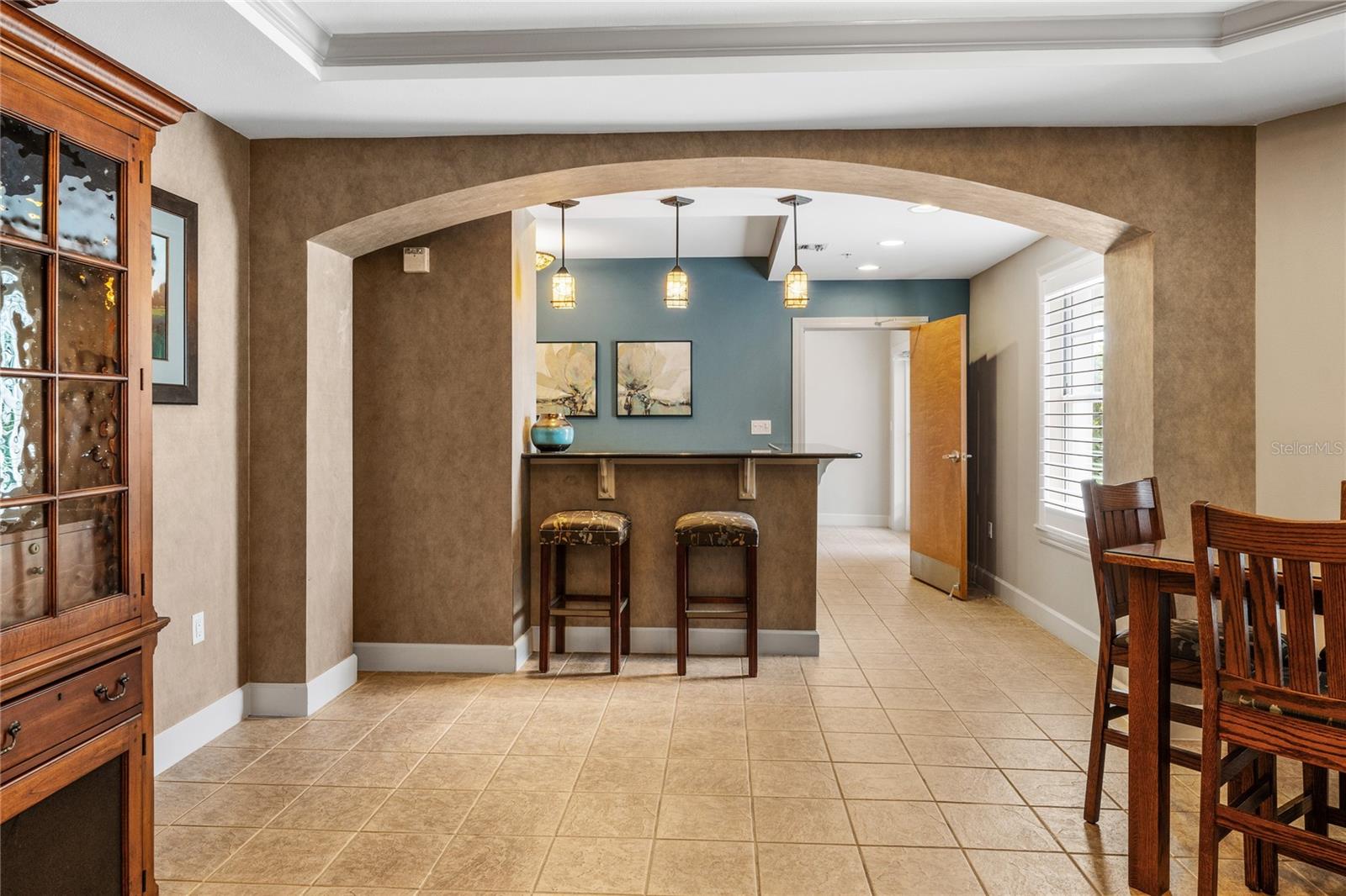 Image 33 of 47 For 2305 Edgewater Drive 1509