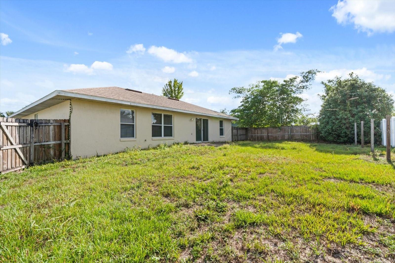Image 19 of 24 For 831 Lindley Boulevard