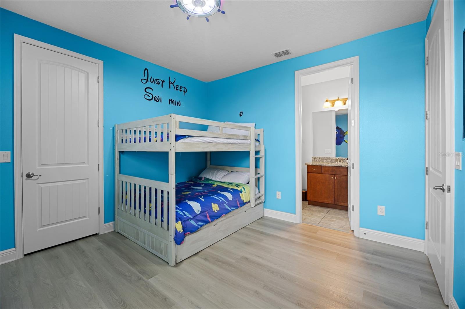 Image 11 of 71 For 7739 Graben Street