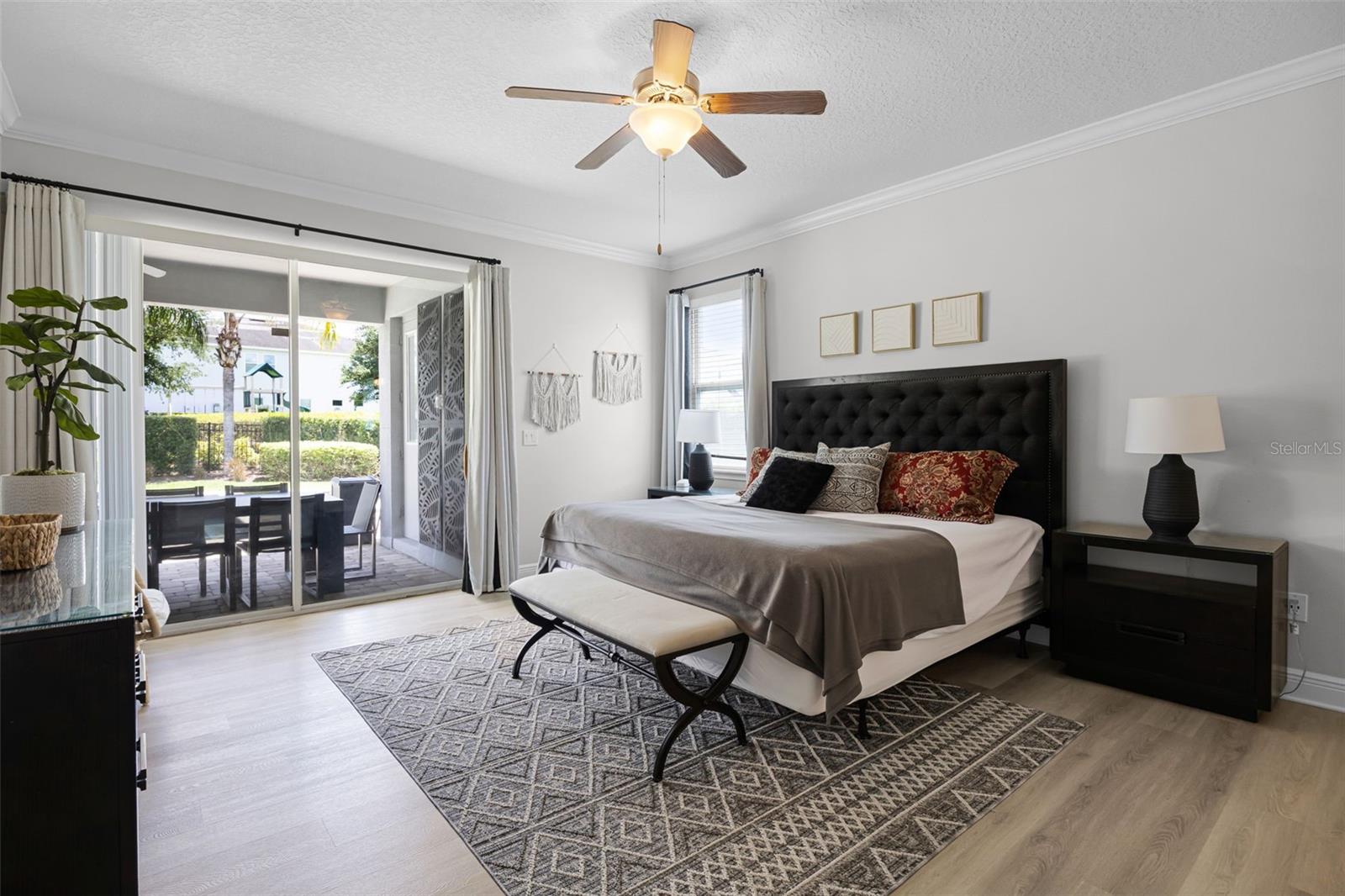 Image 16 of 71 For 7739 Graben Street