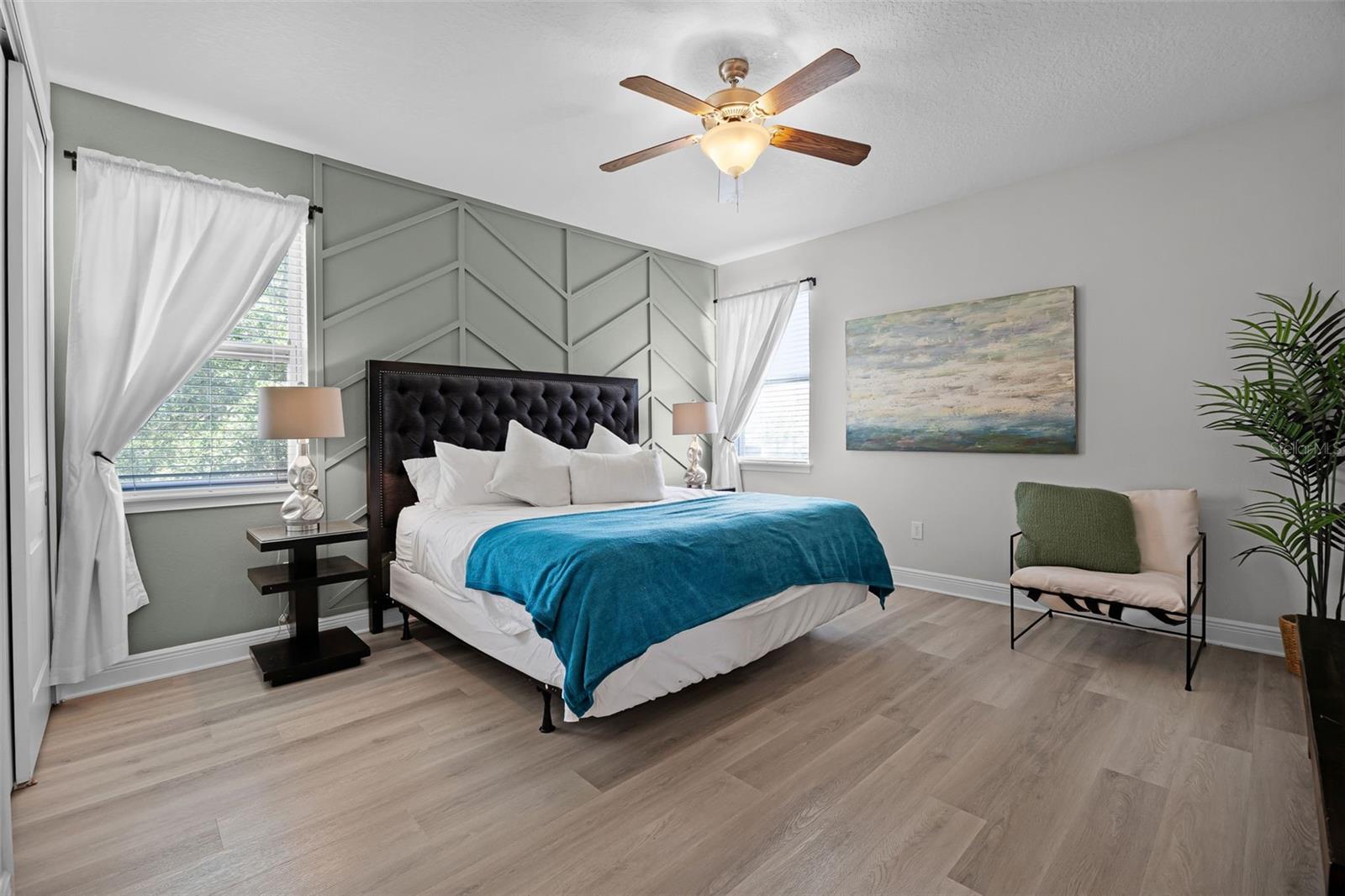 Image 33 of 71 For 7739 Graben Street