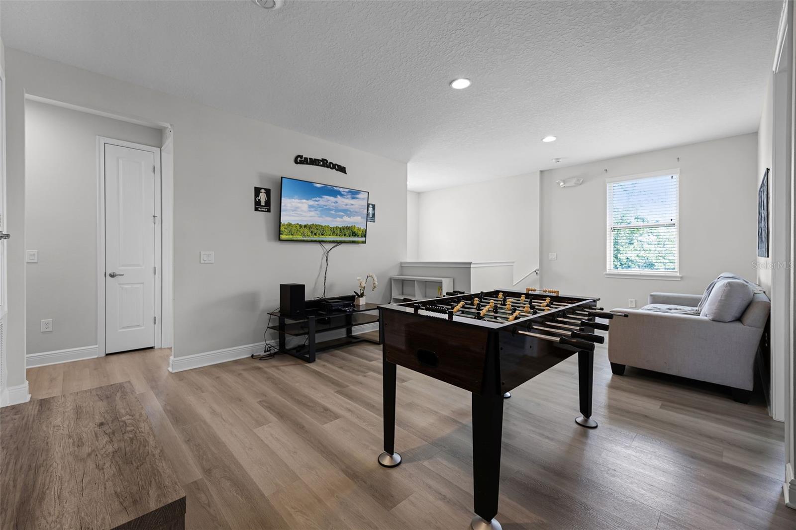 Image 36 of 71 For 7739 Graben Street