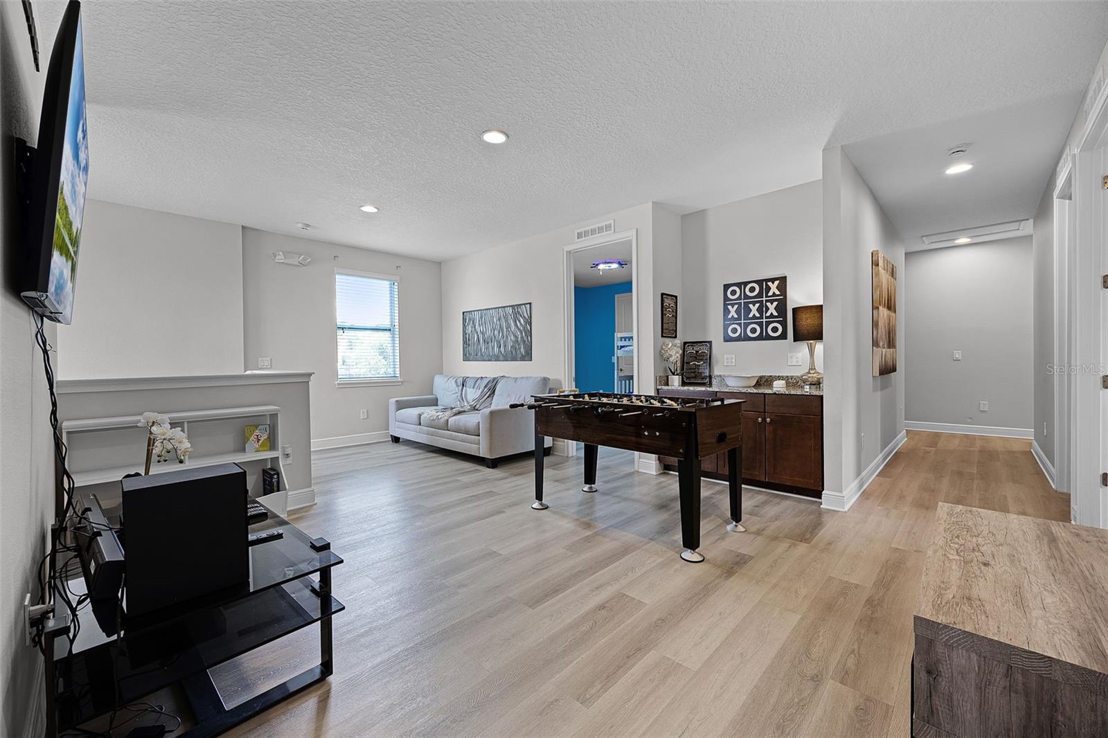 Image 37 of 71 For 7739 Graben Street