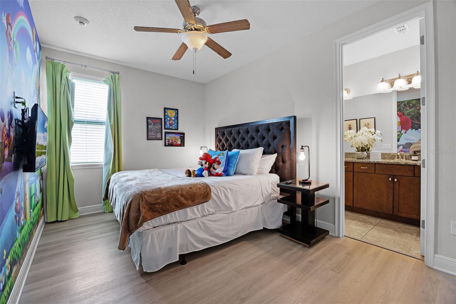 Image 4 of 71 For 7739 Graben Street