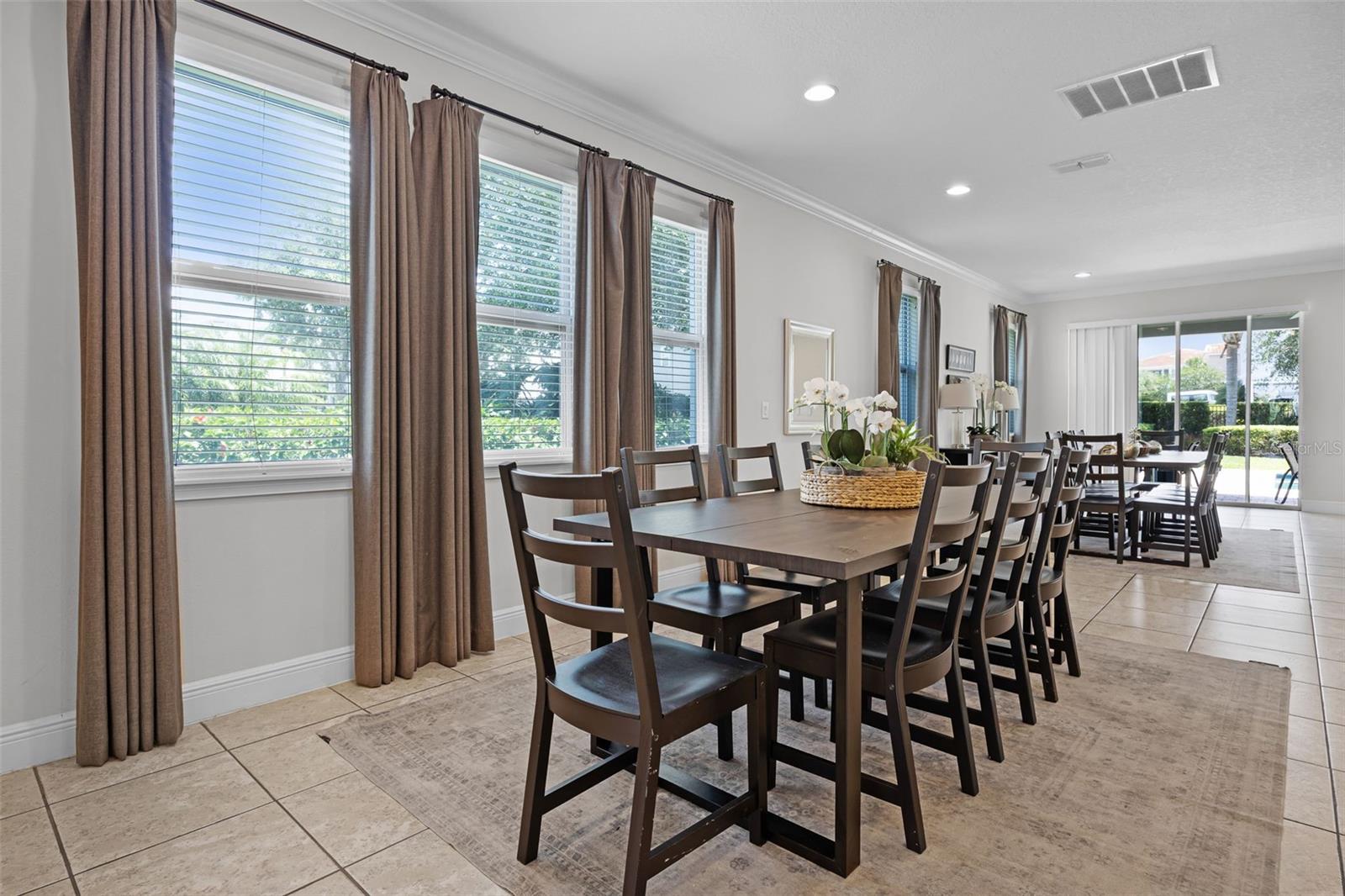 Image 42 of 71 For 7739 Graben Street