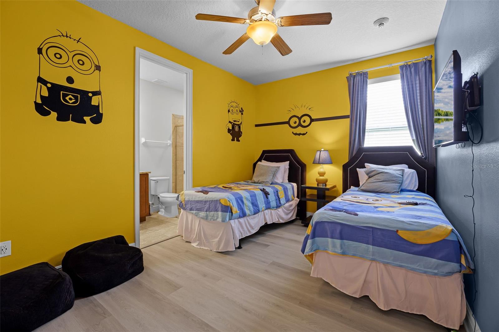 Image 7 of 71 For 7739 Graben Street
