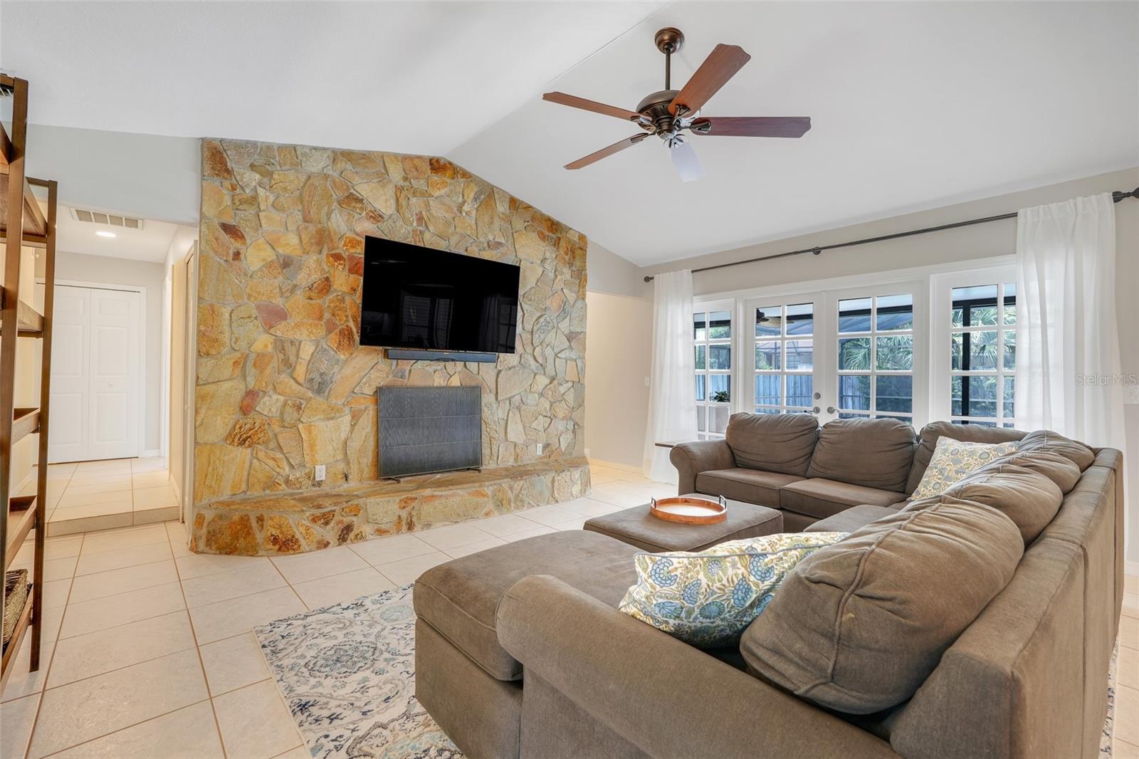 Image 15 of 50 For 7549 Lake Marsha Drive