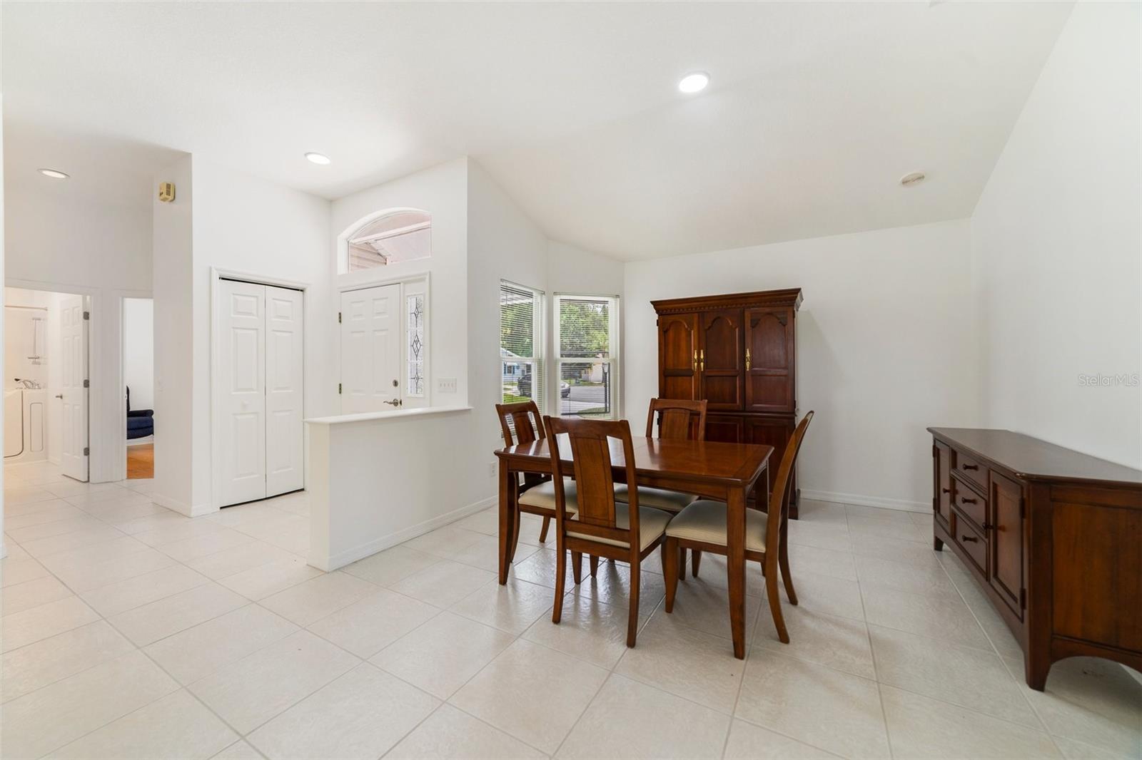 Image 4 of 19 For 1243 Tangerine Circle