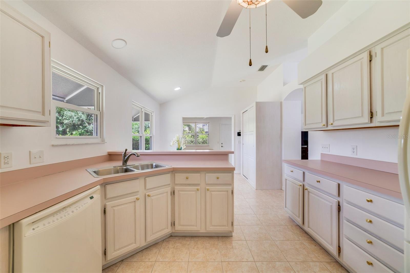 Image 6 of 19 For 1243 Tangerine Circle