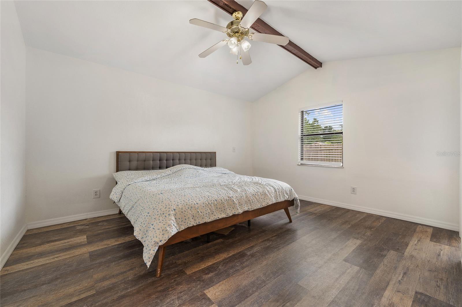 Image 10 of 20 For 2040 Triangle Drive
