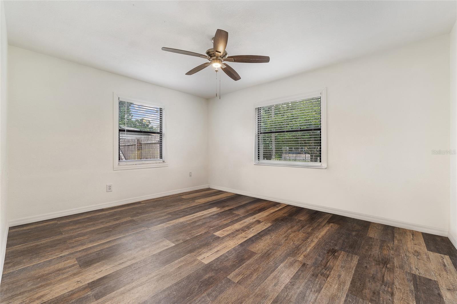Image 13 of 20 For 2040 Triangle Drive