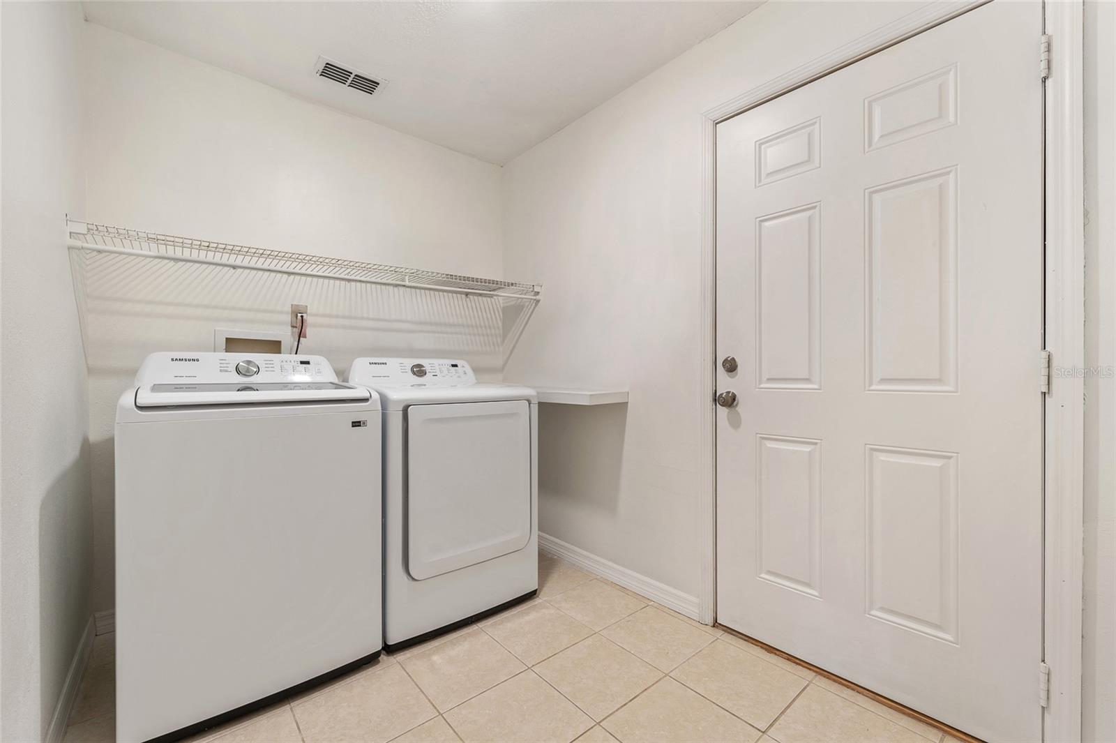 Image 15 of 20 For 2040 Triangle Drive