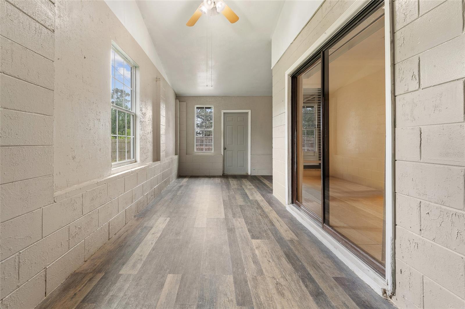 Image 17 of 20 For 2040 Triangle Drive