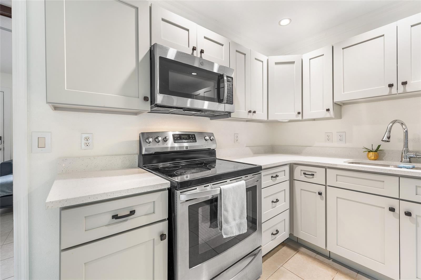 Image 9 of 20 For 2040 Triangle Drive