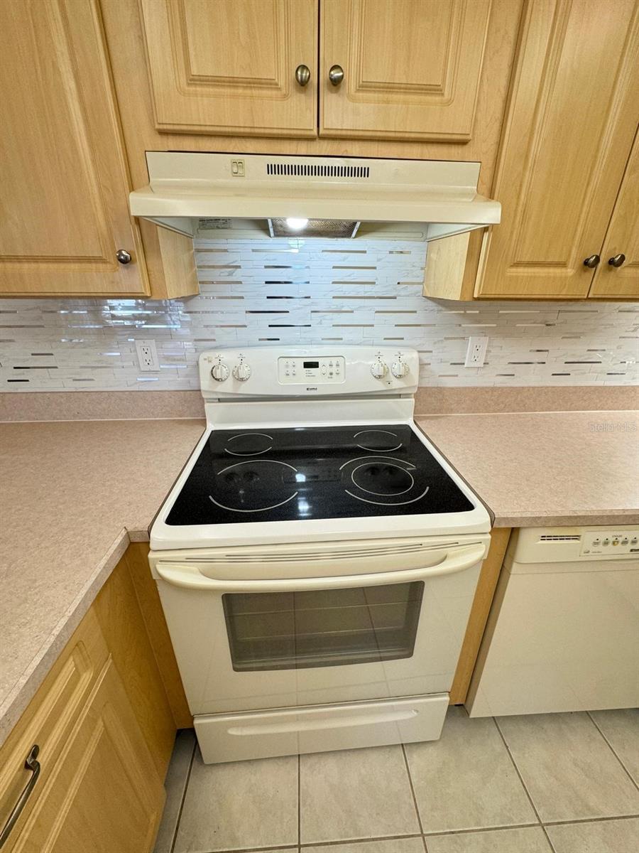 Image 17 of 68 For 21260 Brinson Avenue 109
