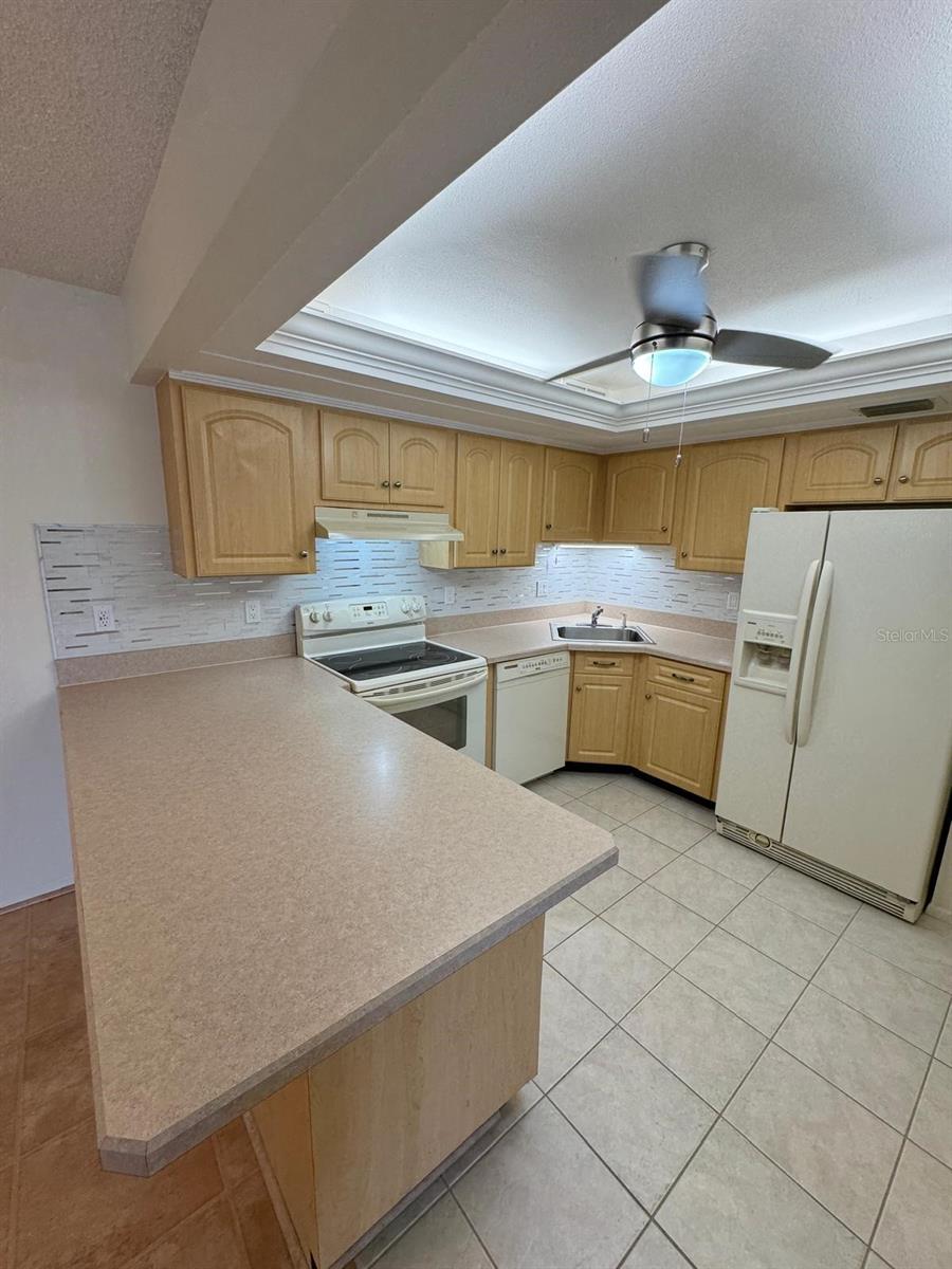 Image 20 of 68 For 21260 Brinson Avenue 109