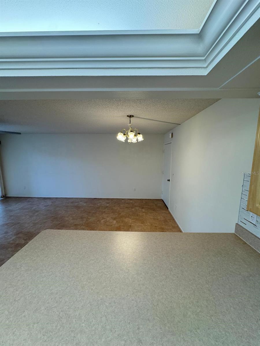 Image 31 of 68 For 21260 Brinson Avenue 109