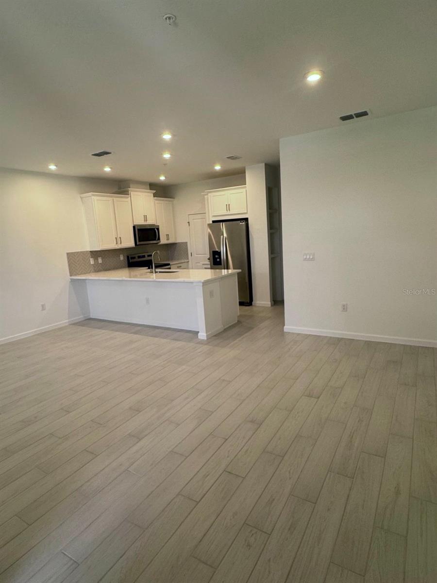 Image 5 of 25 For 9638 Peace Drive