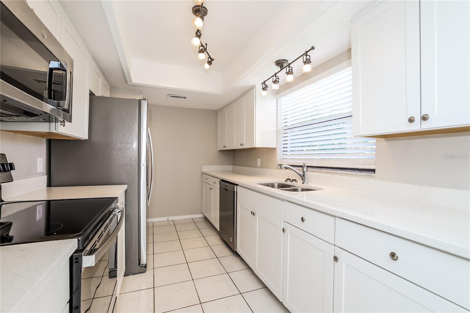 Image 5 of 16 For 1659 Sunburst Way