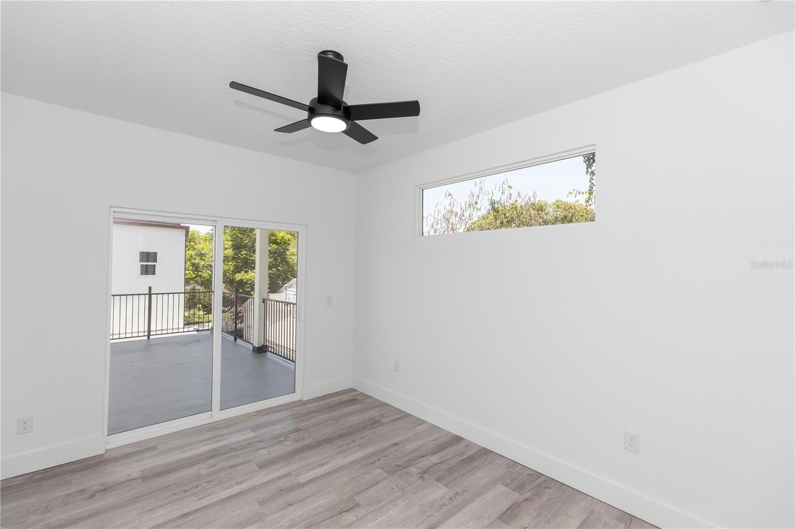Image 37 of 69 For 21 N Hampton Avenue Lot 2