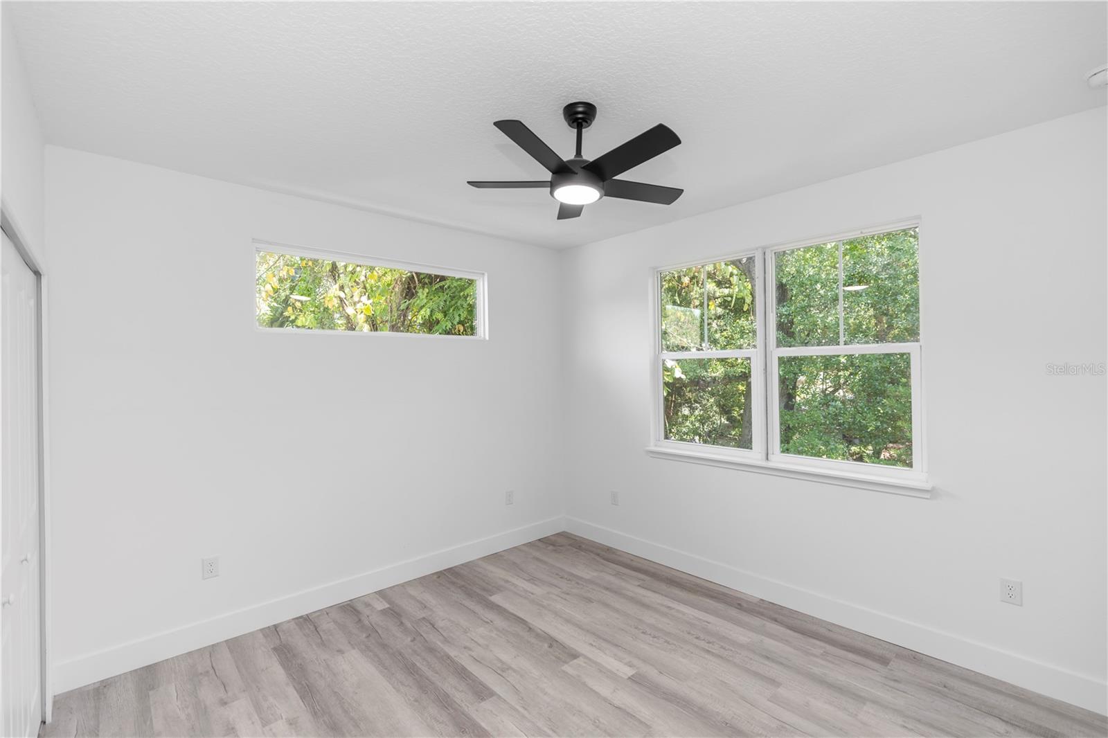 Image 39 of 69 For 21 N Hampton Avenue Lot 2