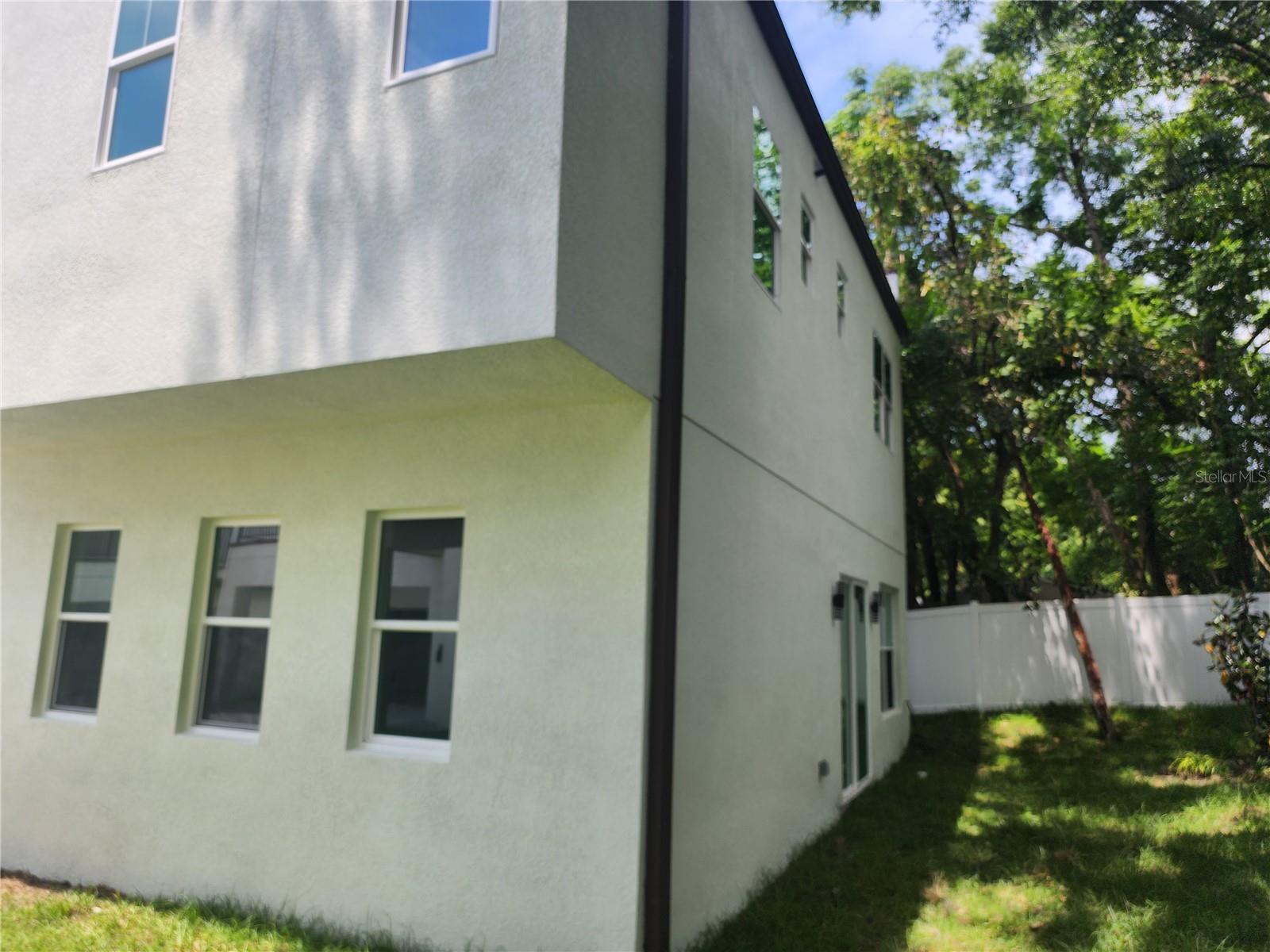 Image 61 of 69 For 21 N Hampton Avenue Lot 2