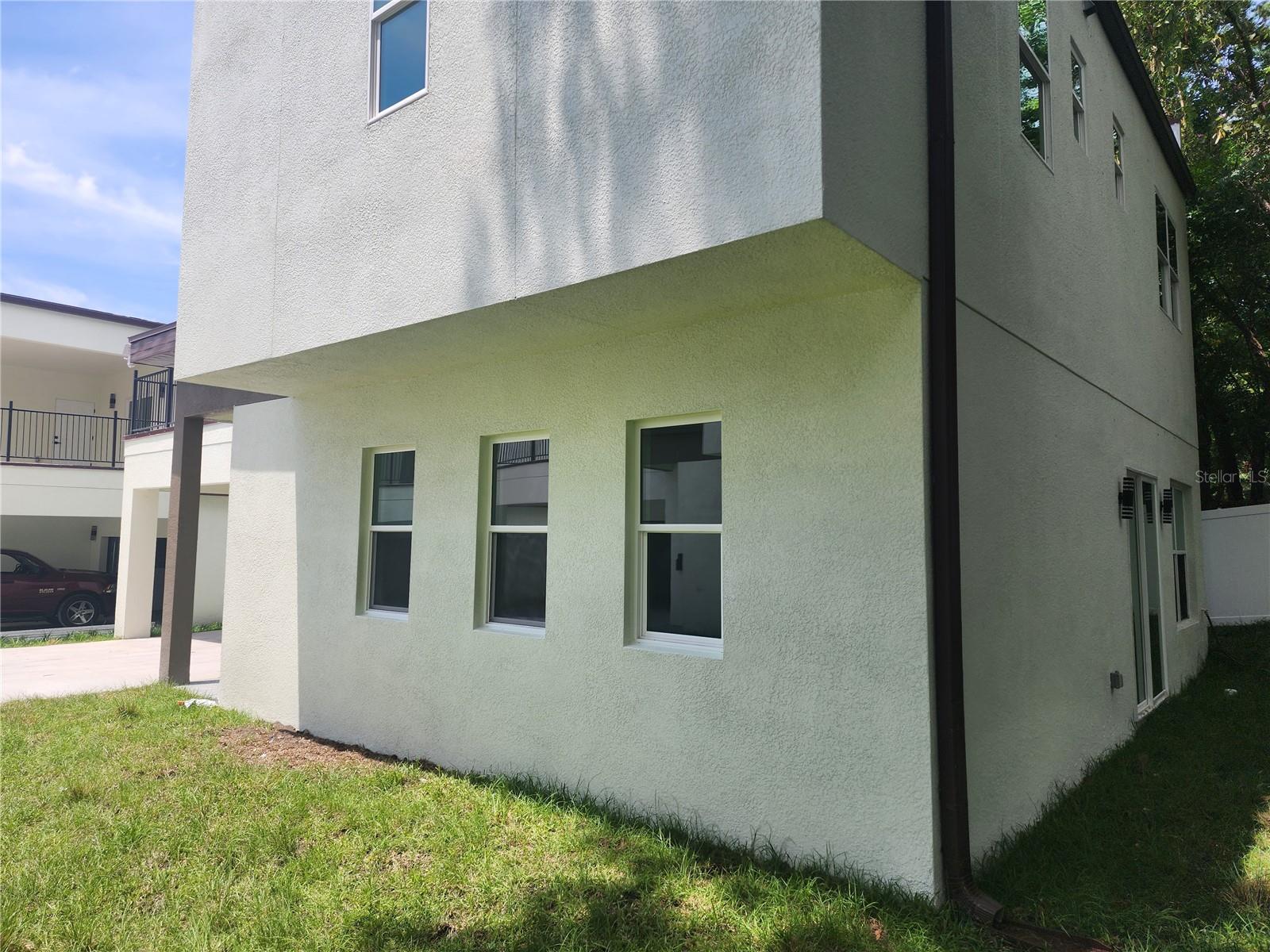 Image 64 of 69 For 21 N Hampton Avenue Lot 2