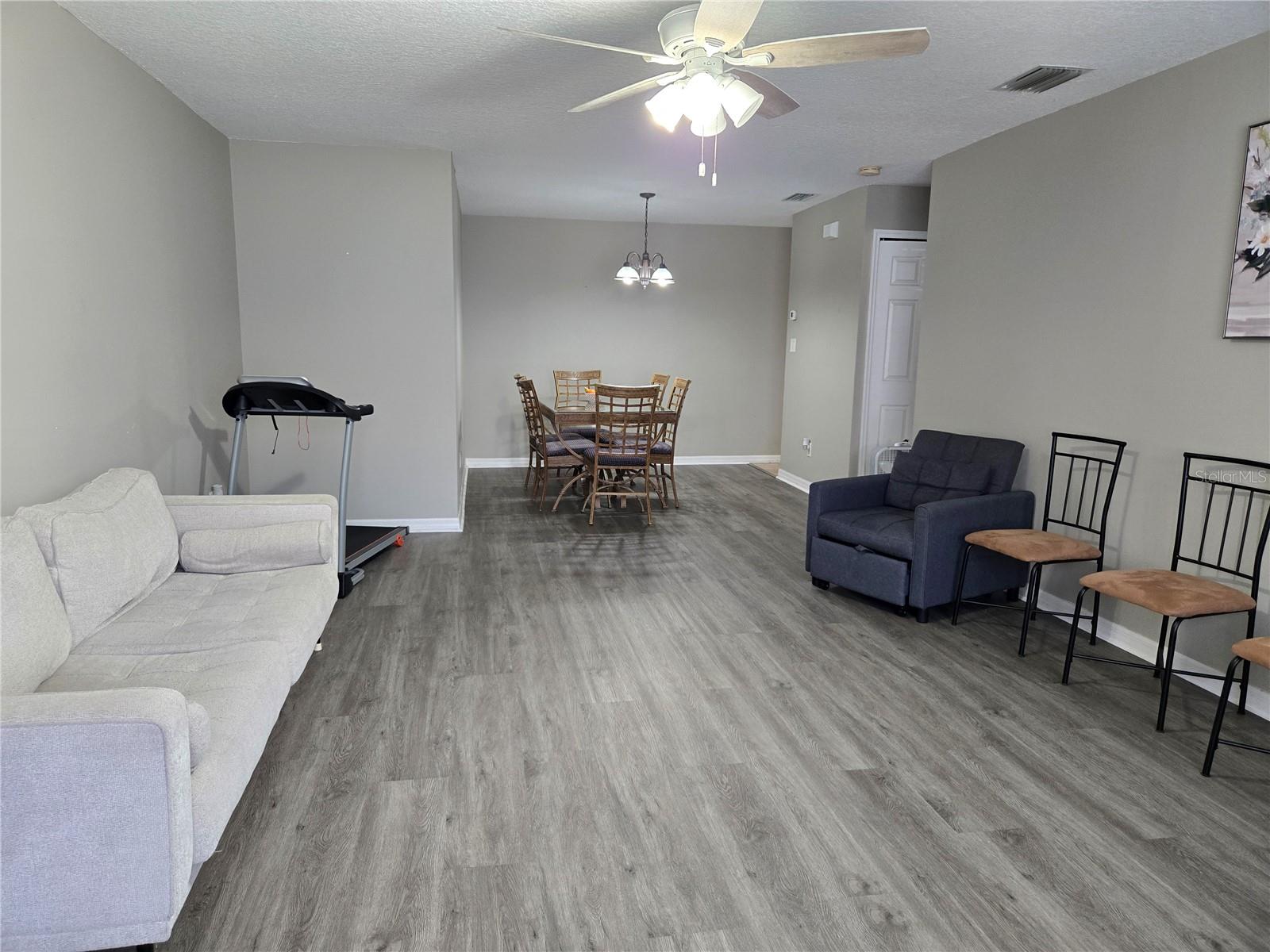 Image 2 of 9 For 4936 Tangerine Avenue 4936
