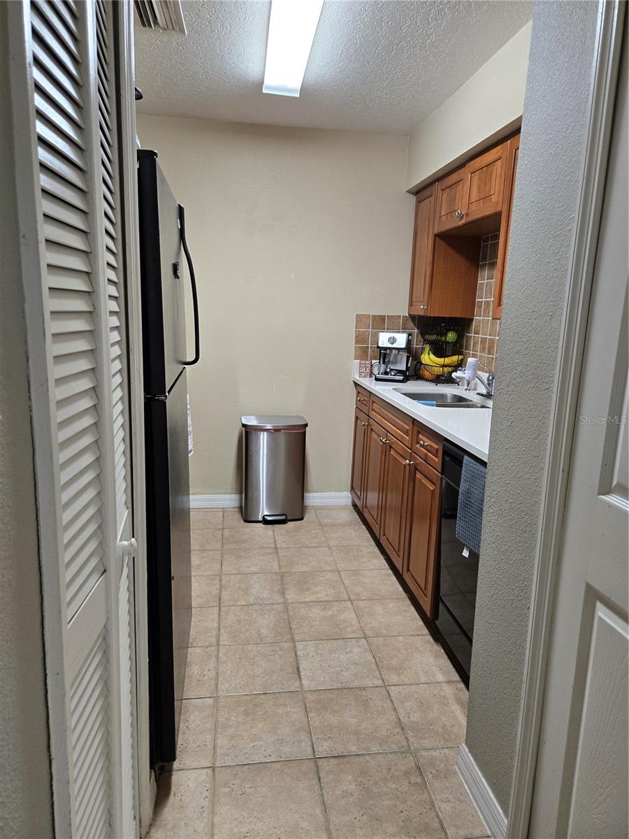 Image 4 of 9 For 4936 Tangerine Avenue 4936