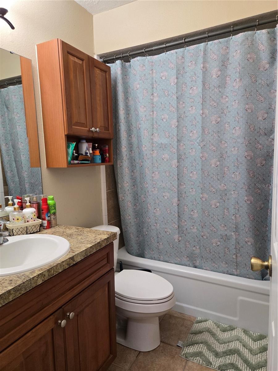 Image 6 of 9 For 4936 Tangerine Avenue 4936