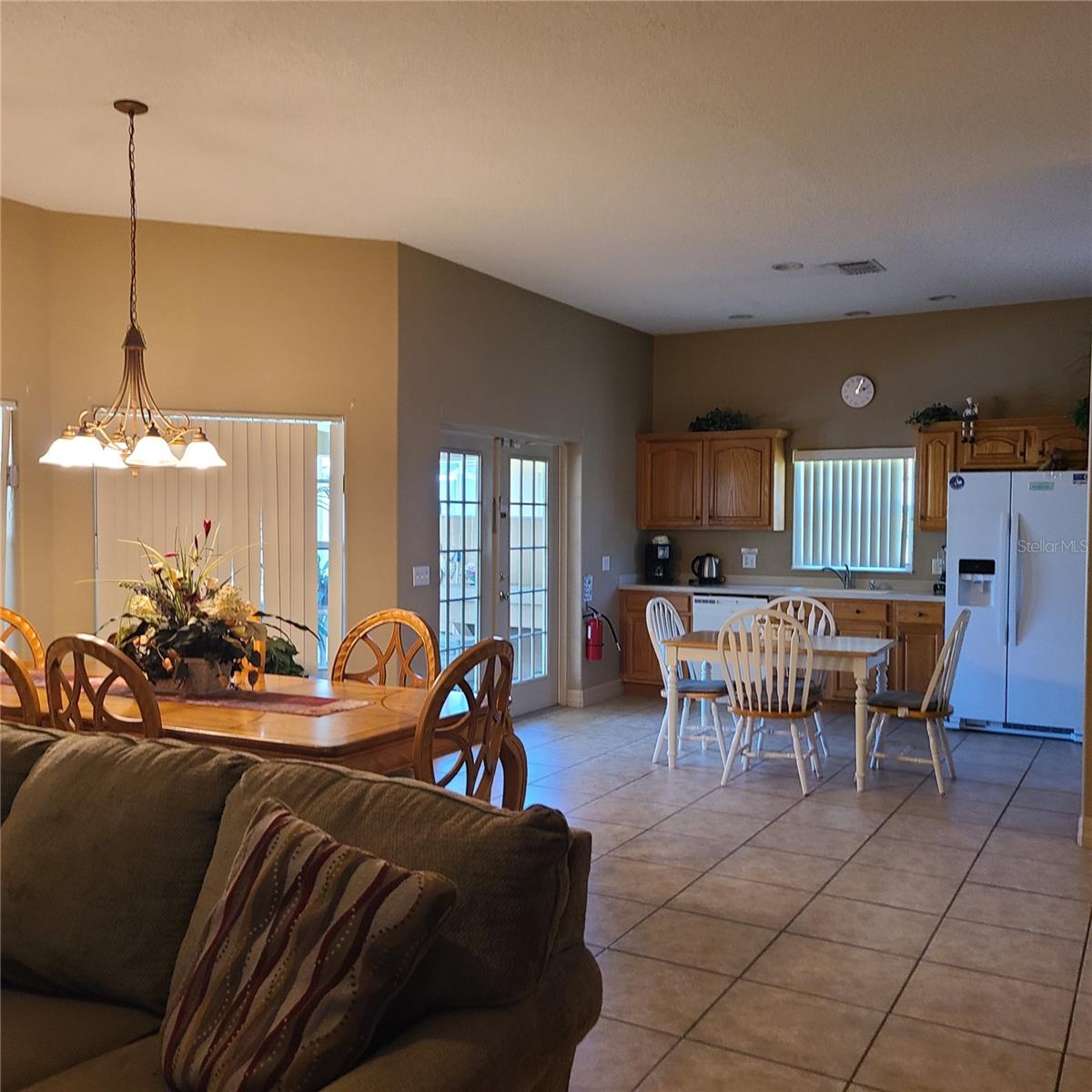 Image 3 of 17 For 225 Vista Drive